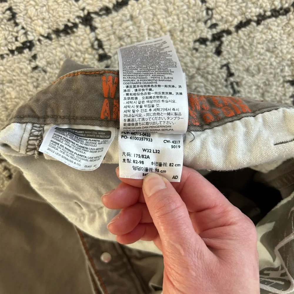 Dockers Slim Tapered Khaki Pants by Levi’s W32 L32
